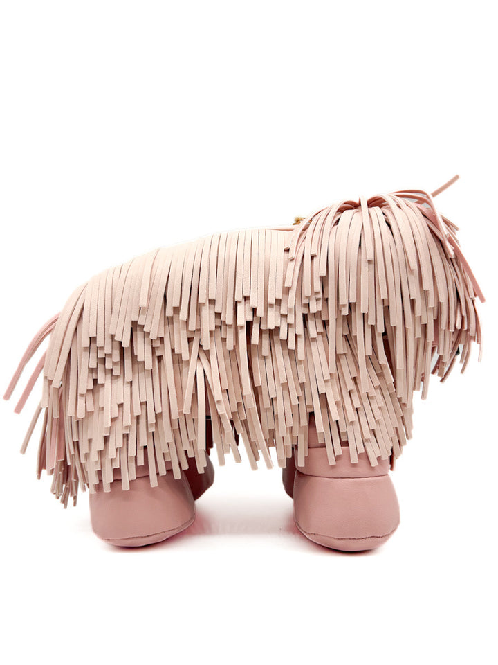 Bolsos imitando la silueta de un perro  con flecos