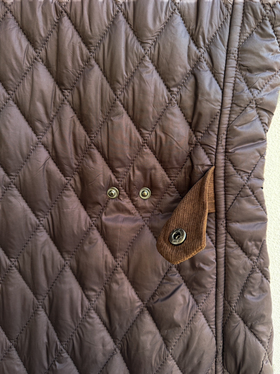 Chaleco Acolchado con Capucha Desmontable – Marrón Oscuro