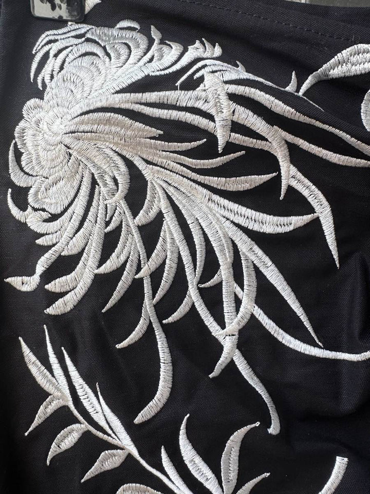 Falda Pareo con Flecos y Bordado Floral