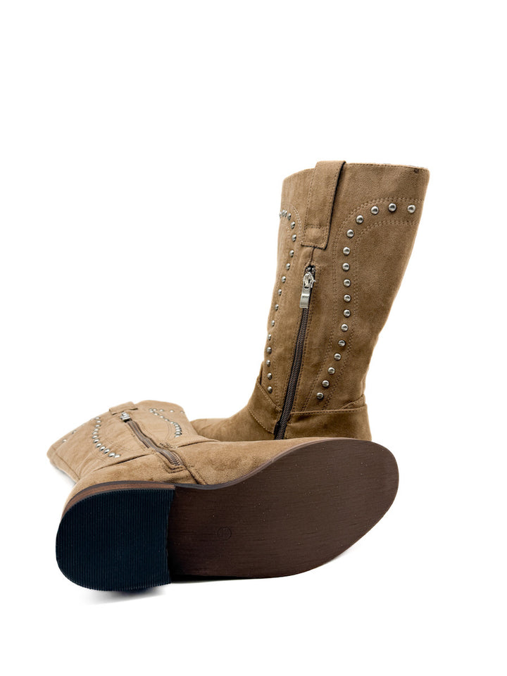 Botas de Antelina con Detalles de Tachas