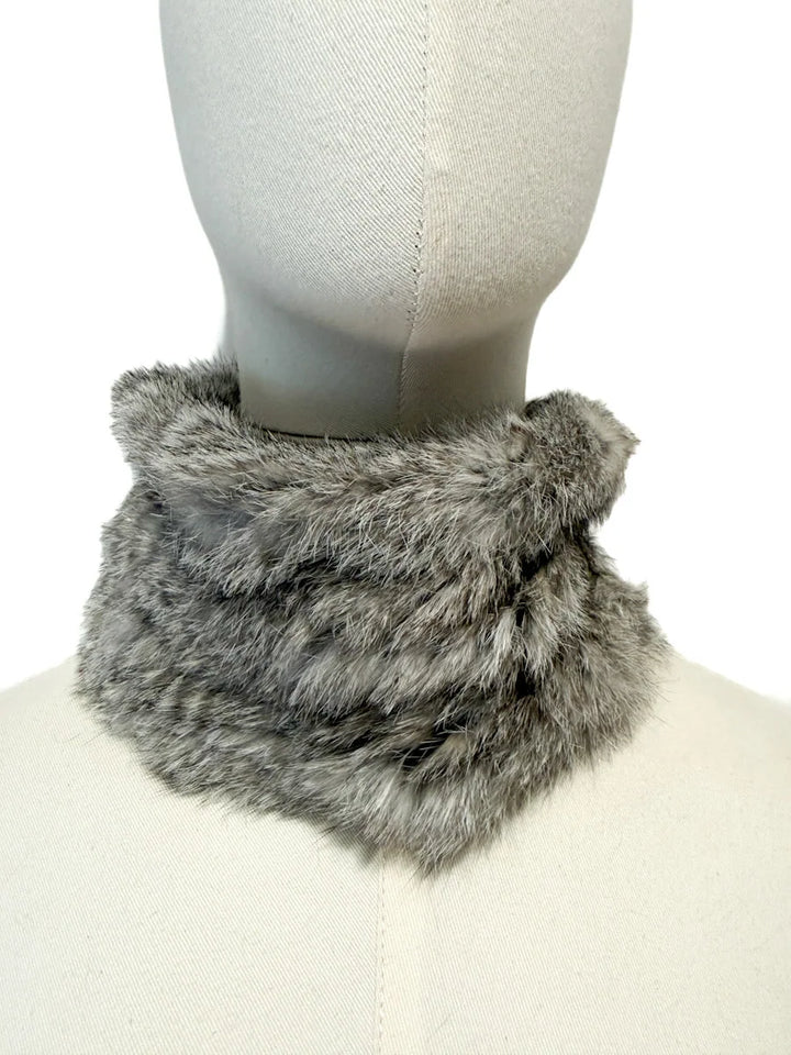 Cuello de piel de conejo