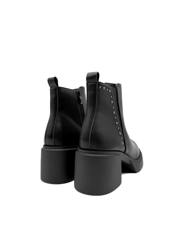 Botines Negro con Tacón Ancho, Plataforma y Tachuela