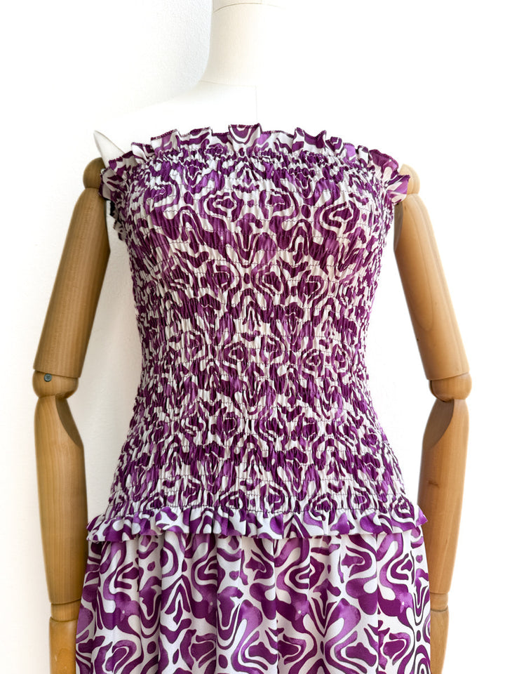 Vestido Floral con Nido de Abeja – Estilo Fresco y Versátil