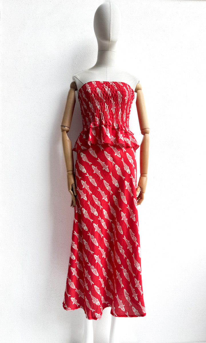 Conjunto Top y Falda Estampado de Peces – Disponible en Rojo y Beige