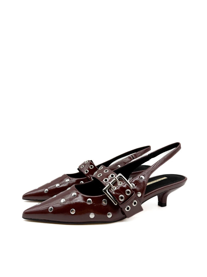 Zapatos de Tacón Bajo Estilo destalonado con Tachuelas Corina M5772