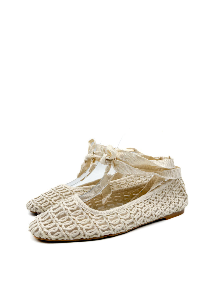 Manoletina Atada al Tobillo de Crochet Beige