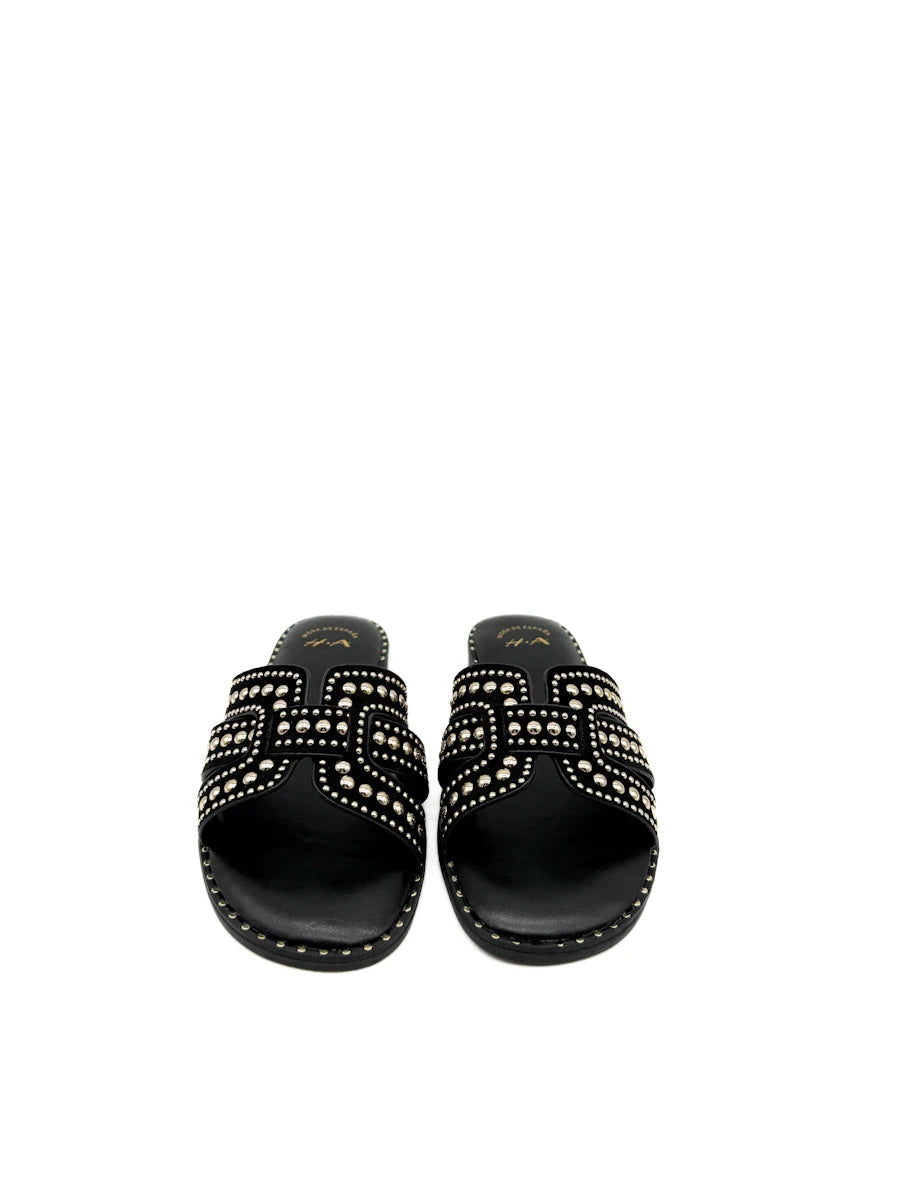Sandalias Planas Tipo Pala con Tiras en H y Tachuelas Metálicas