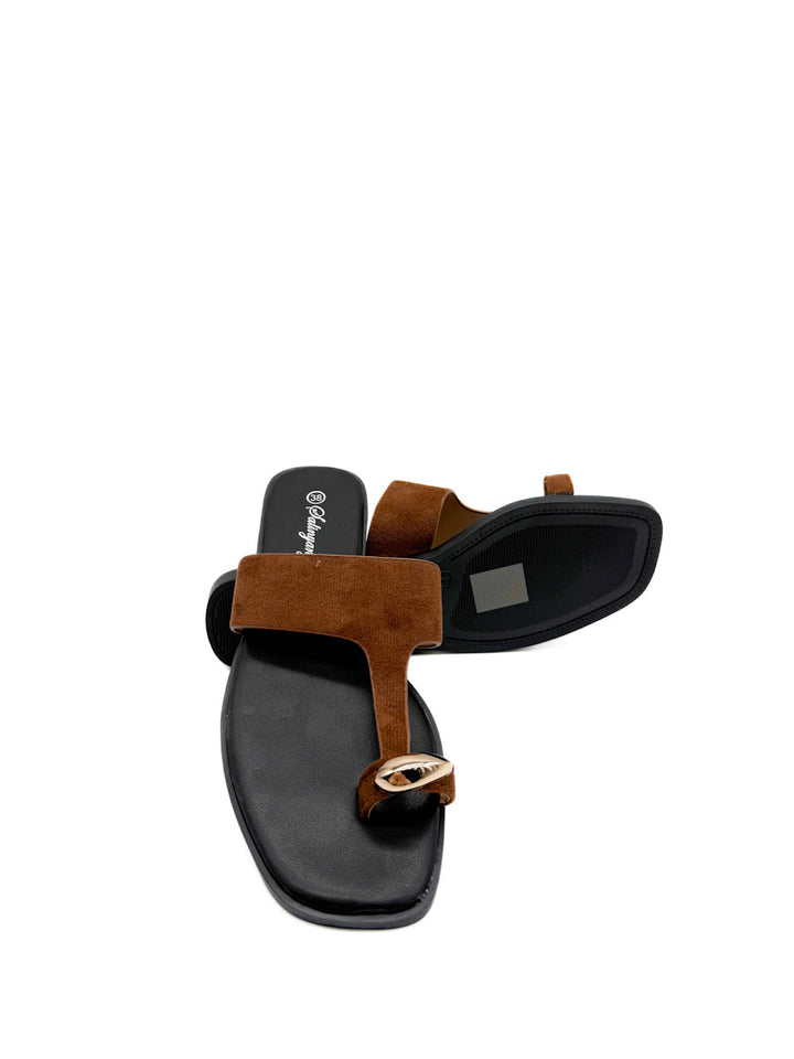 Sandalias Planas Antelina de Dedo con Detalle Dorado