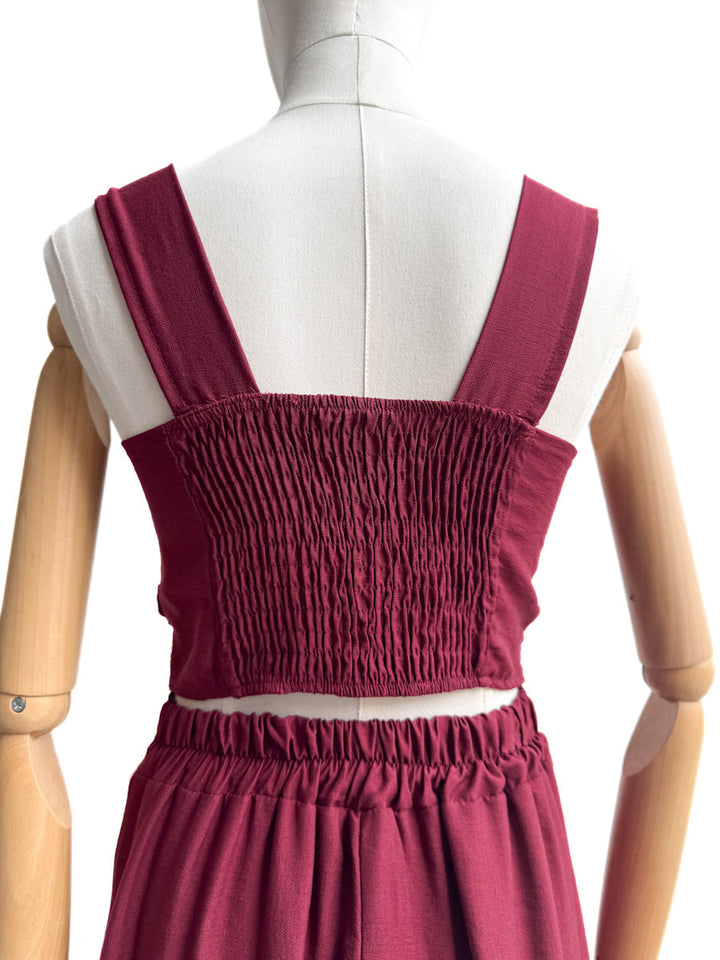 Conjunto Top y Falda con Detalles en Contraste