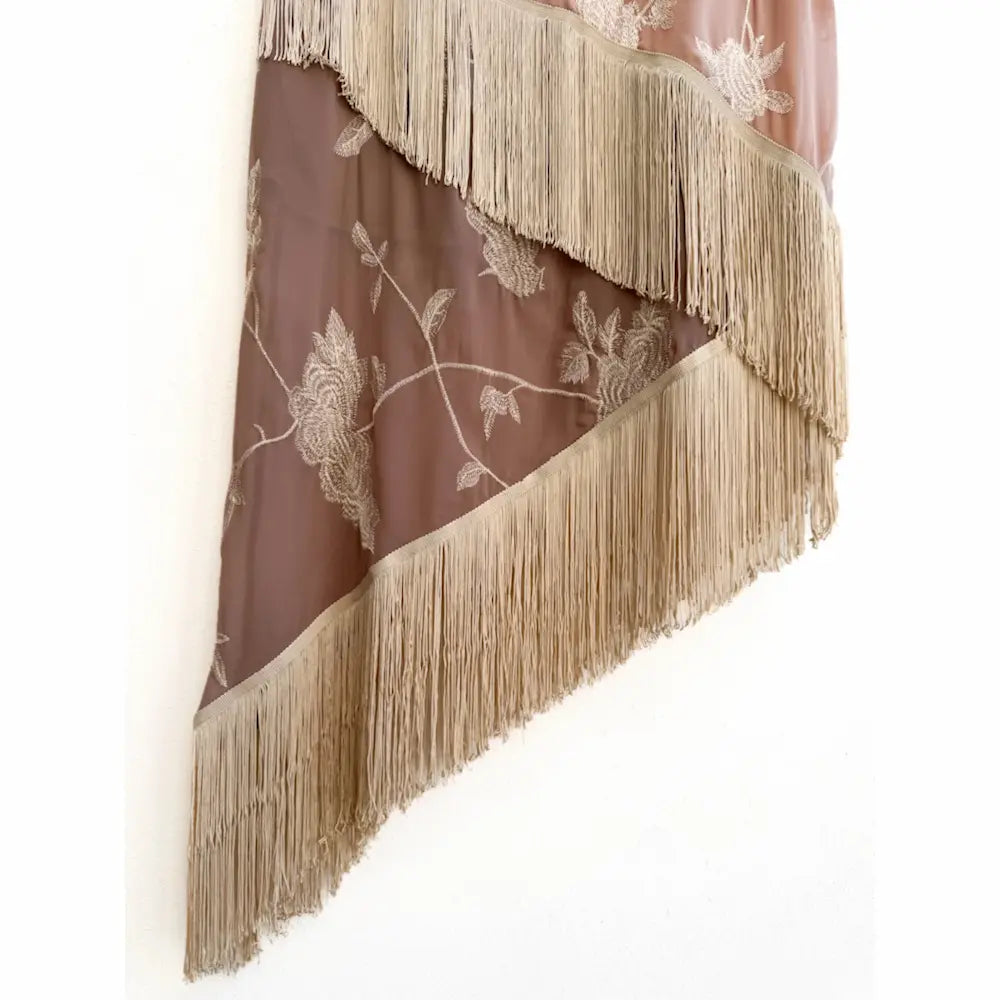 Falda con flecos y bordado floral LR38003