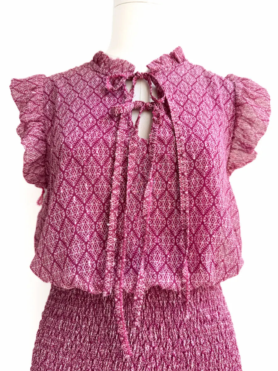 Vestido Corto Estampado con Nido de Abeja y Volantes