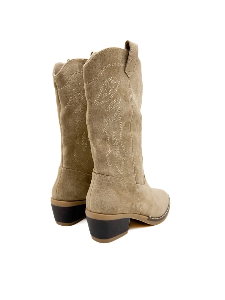 Botas Cowboy Media Caña – Estilo Campero con Bordados
