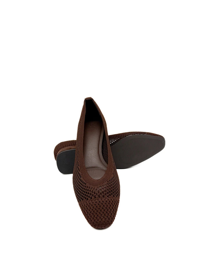 Zapatos  de Malla con Tacón Bloque: Confort y Estilo Contemporáneo