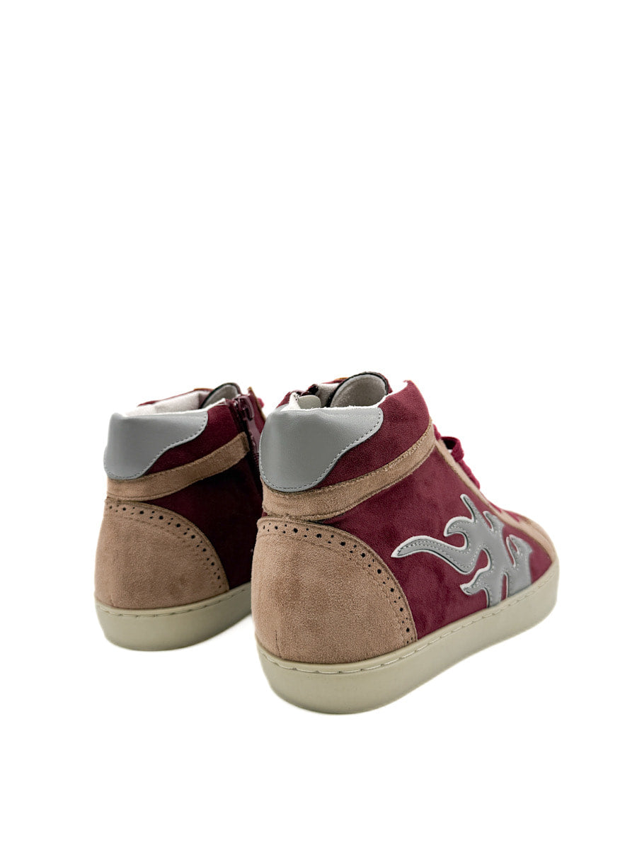 Zapatillas Urbanas de Media Caña con Detalle de Flama