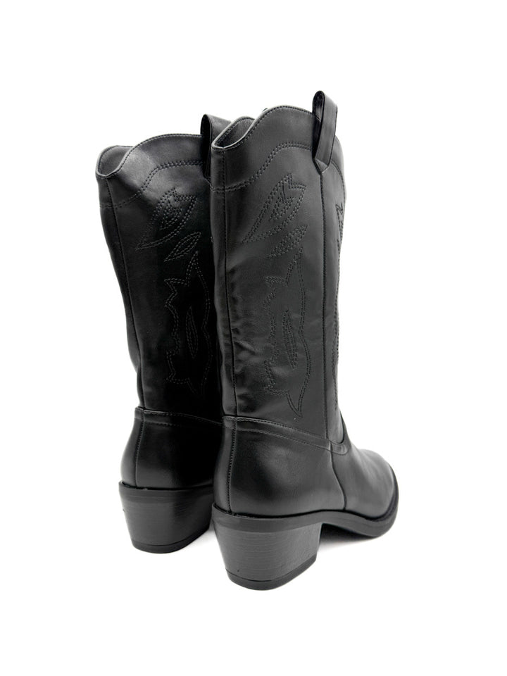 Bota cowboy negro de caña bordado.