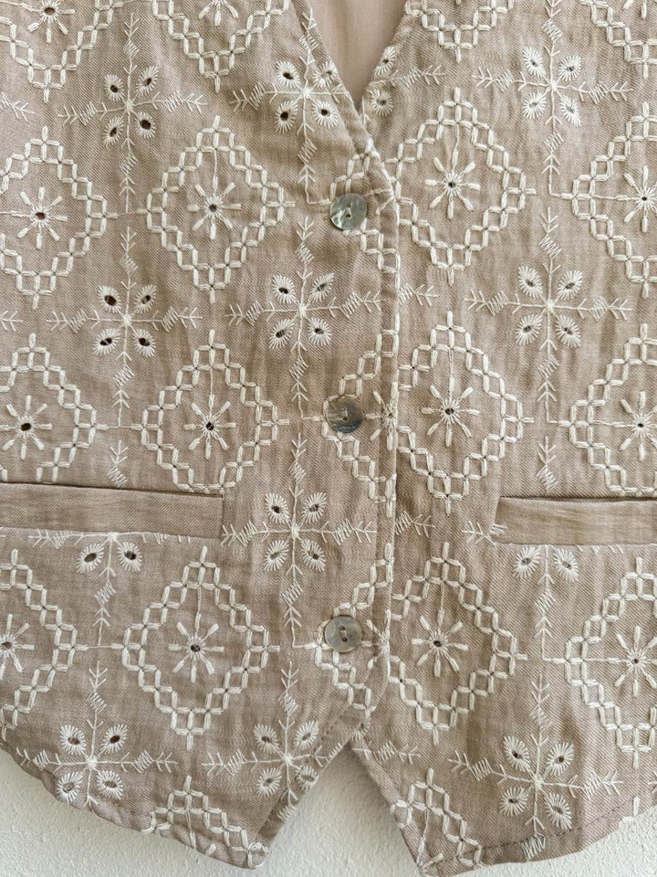 Chaleco bordado 7032