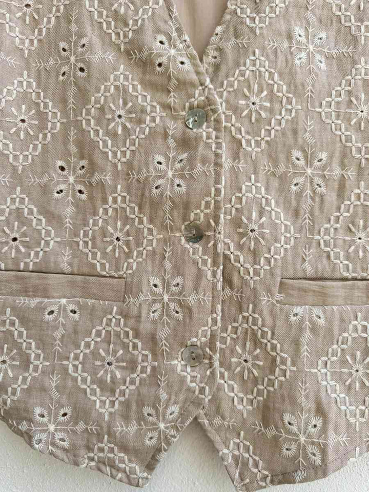 Chaleco bordado 7032