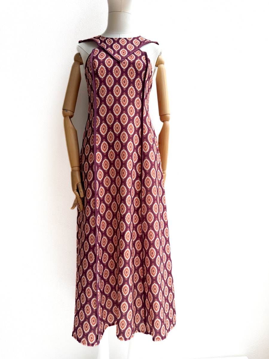 Vestido Midi Étnico con Escote Original – Disponible en Varios Colores Burdeos única