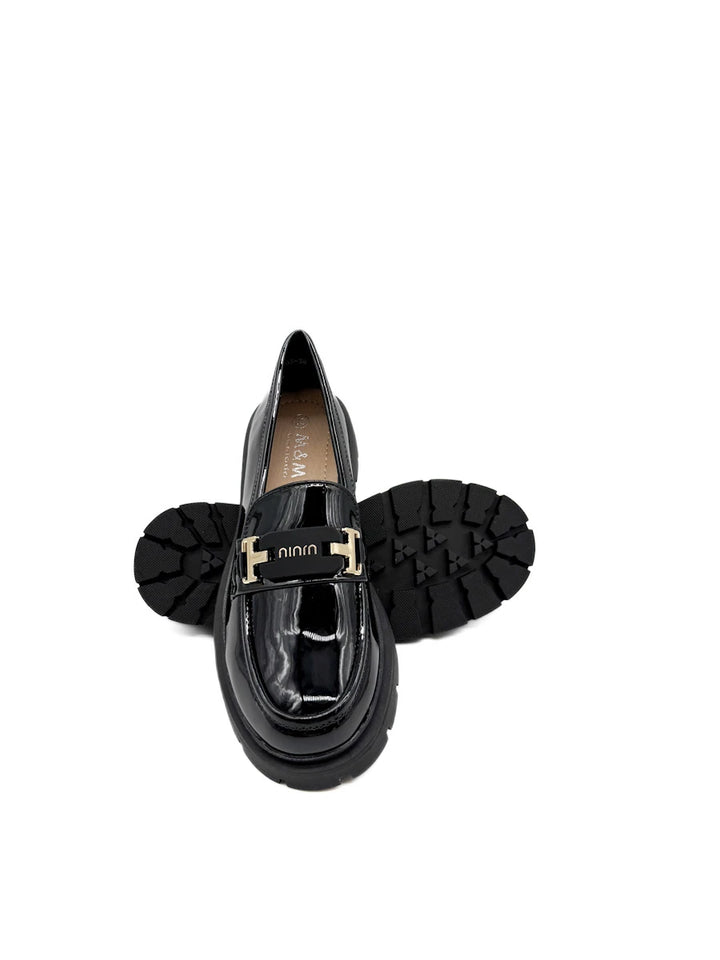 Mocasines de Charol con Suela Dentada y Hebilla Metalizada para Mujer