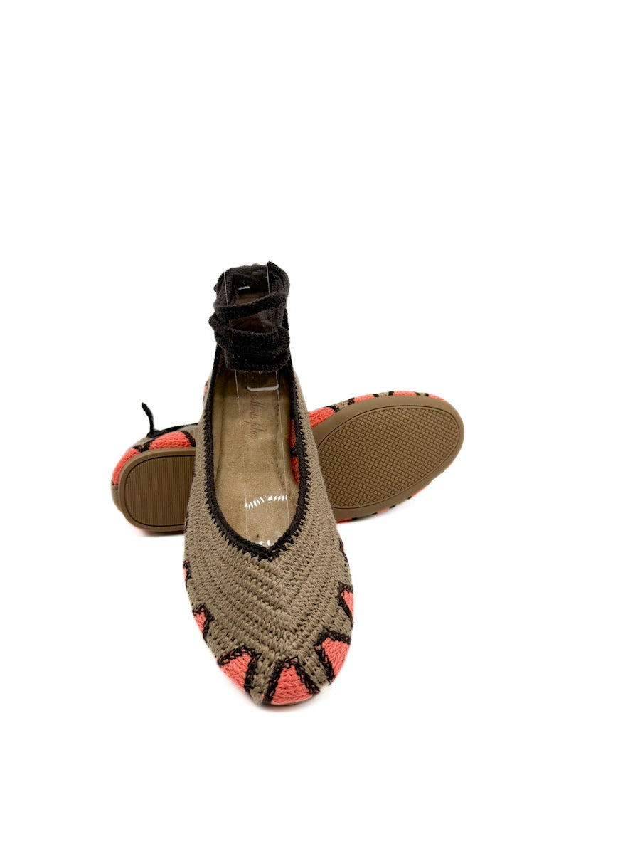 Bailarinas Artesanales de Crochet con Cintas para Tobillo y Diseño Étnico