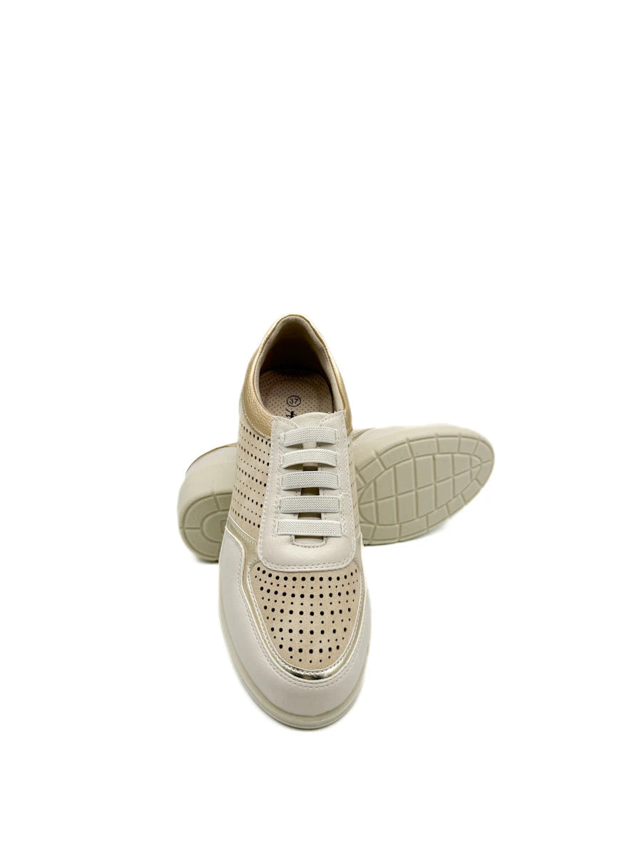 Deportivo de Confort con Microperforados y Detalles en Oro