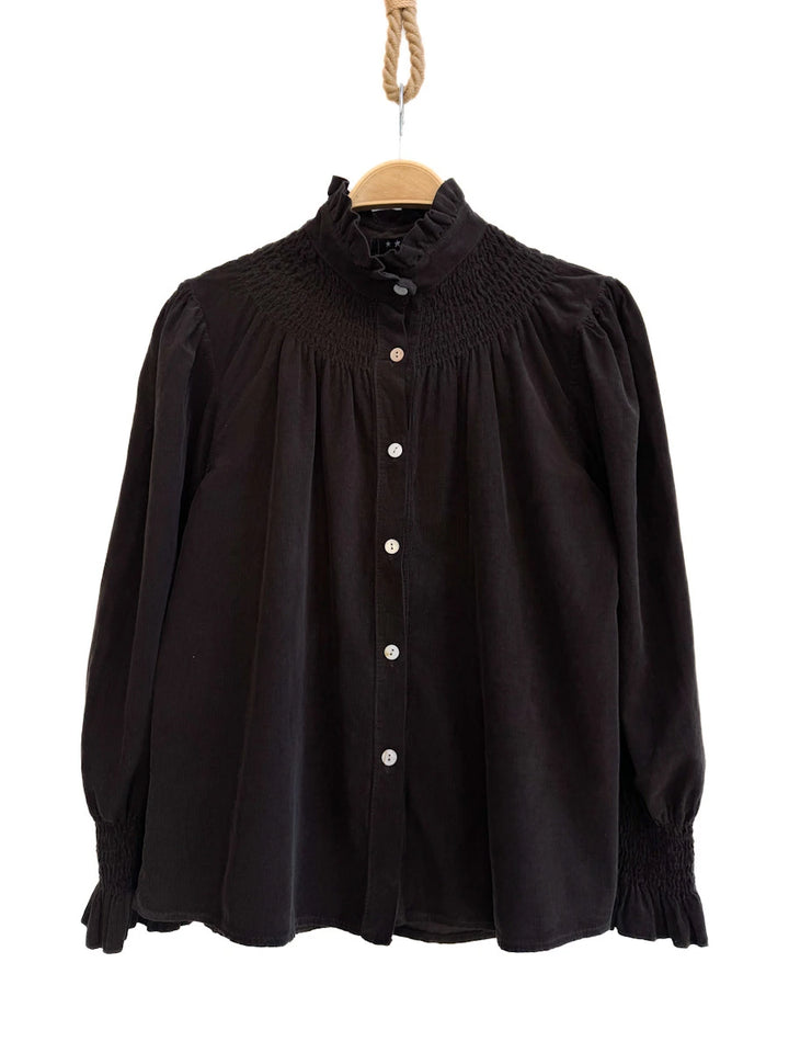 Blusa de Pana con Cuello Volante y Detalle Plisado