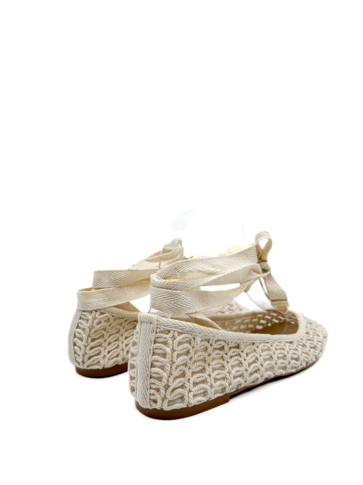 Manoletina Atada al Tobillo de Crochet Beige