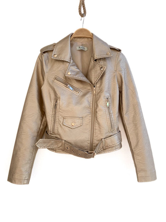 CAZADORA BIKER CON CINTURÓN EFECTO PIEL DARADO Dorado