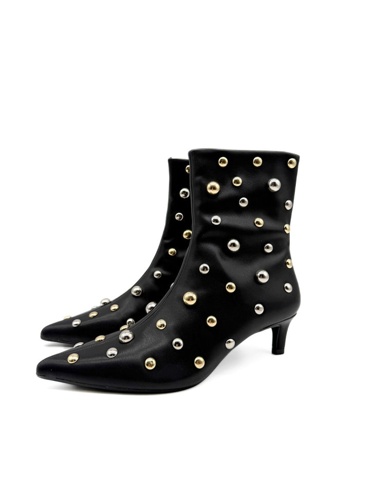 Botines Tacón Bajo Tachuelas Metálicas Corina M5636