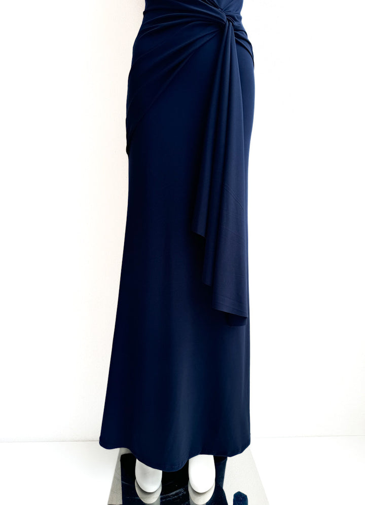 Vestido de Noche con Drapeado Elegante y Abertura en el Escote