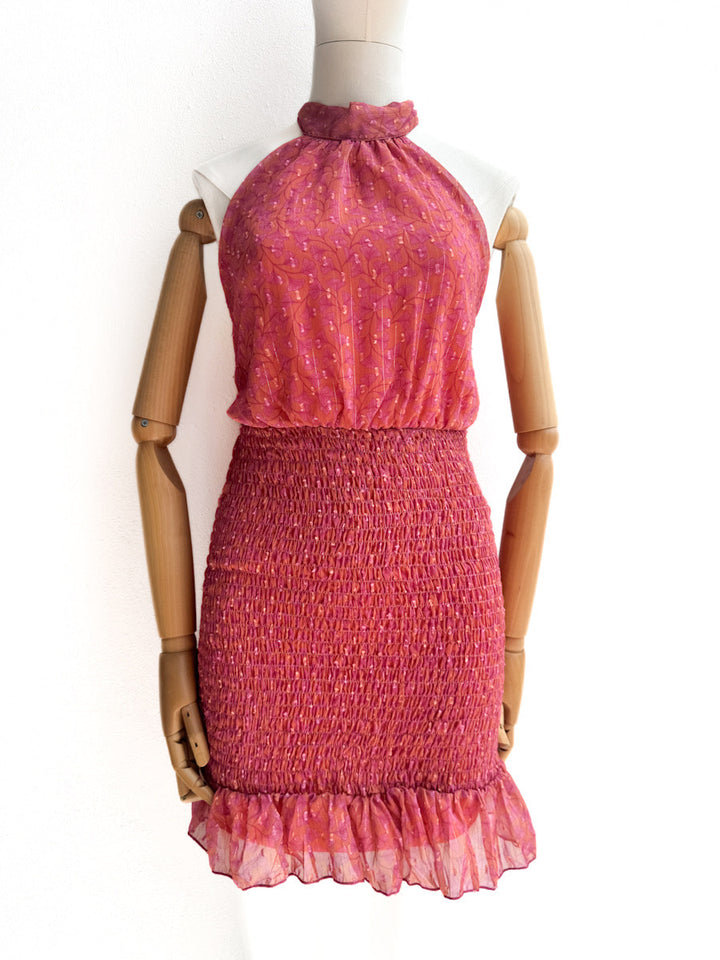 Vestido Corto Estampado con Cuello Halter y Volante