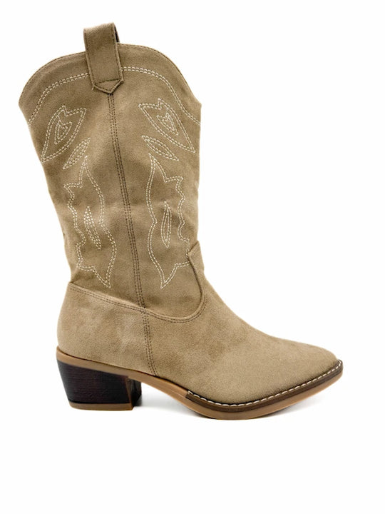 Bota cowboy de antelina color kahki con bordado. Kahki
