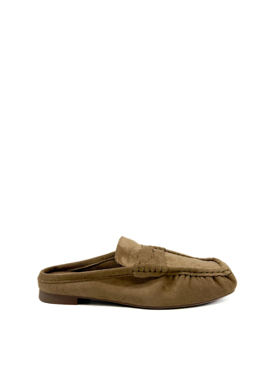 Mules Planos de Antelina Estilo Loafer