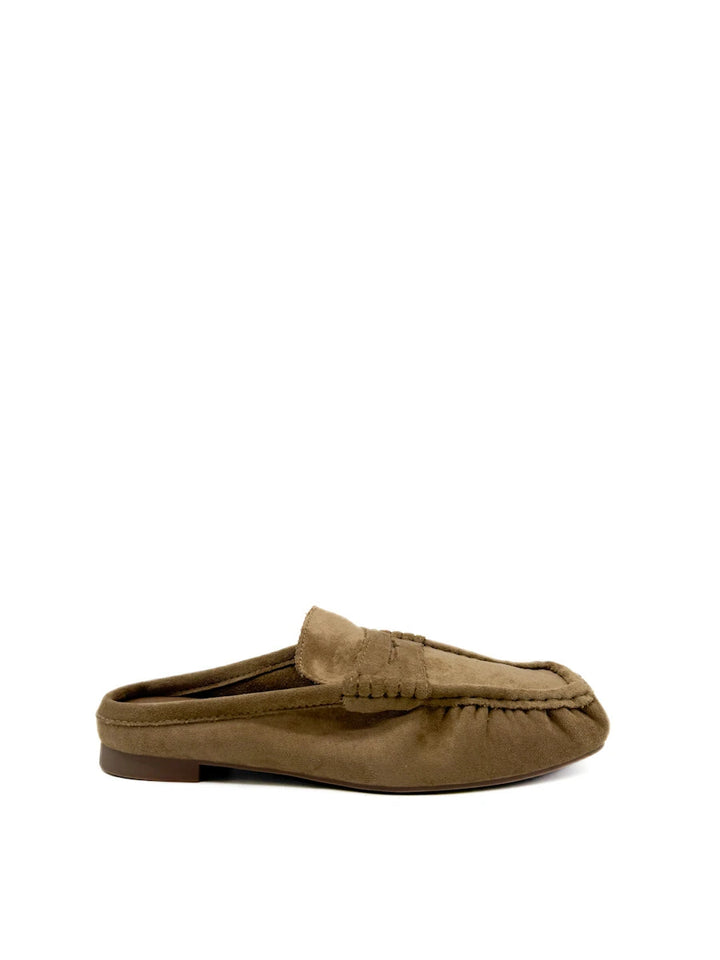 Mules Planos de Antelina Estilo Loafer