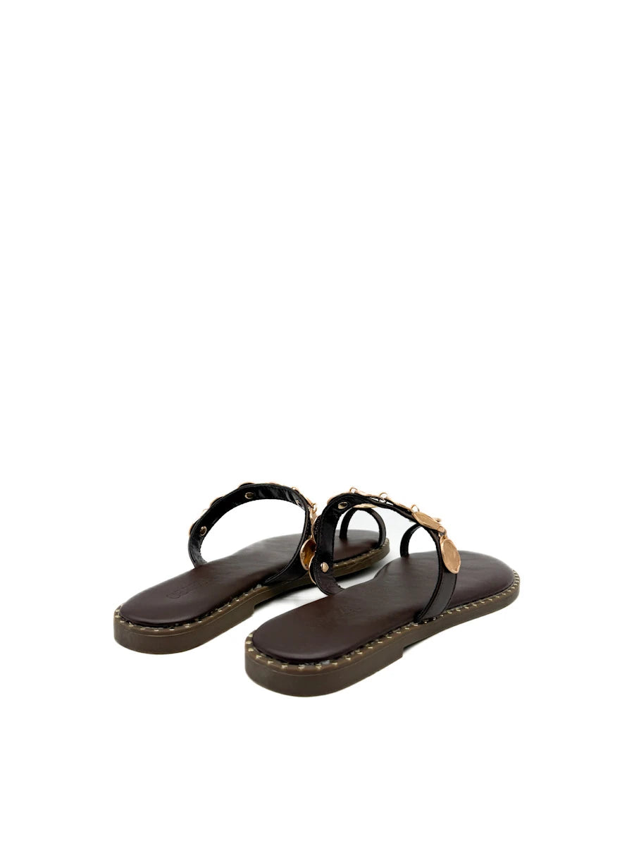 Sandalias Planas con Adorno de Monedas Doradas y Anillo al Dedo