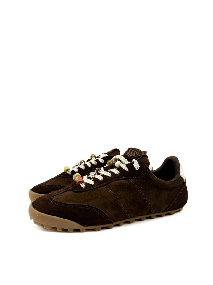 Zapatillas Corina Casuales de Antelina con Abalorios en Cordones