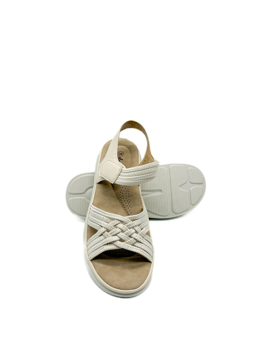 Sandalia Color Beige Detalle Tiras Entrelazadas