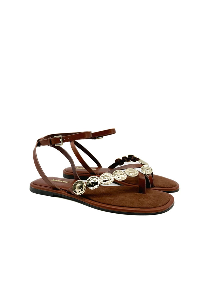 Sandalias de Dedo Boho con Discos Dorados y Tira Ajustable para Mujer