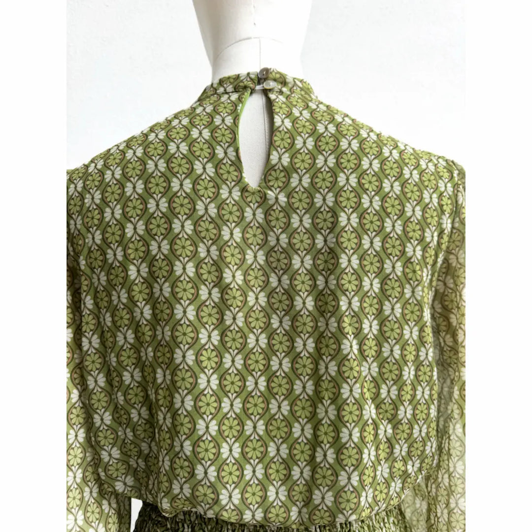 Vestido Dos Piezas con Estampado y Detalles Fruncidos