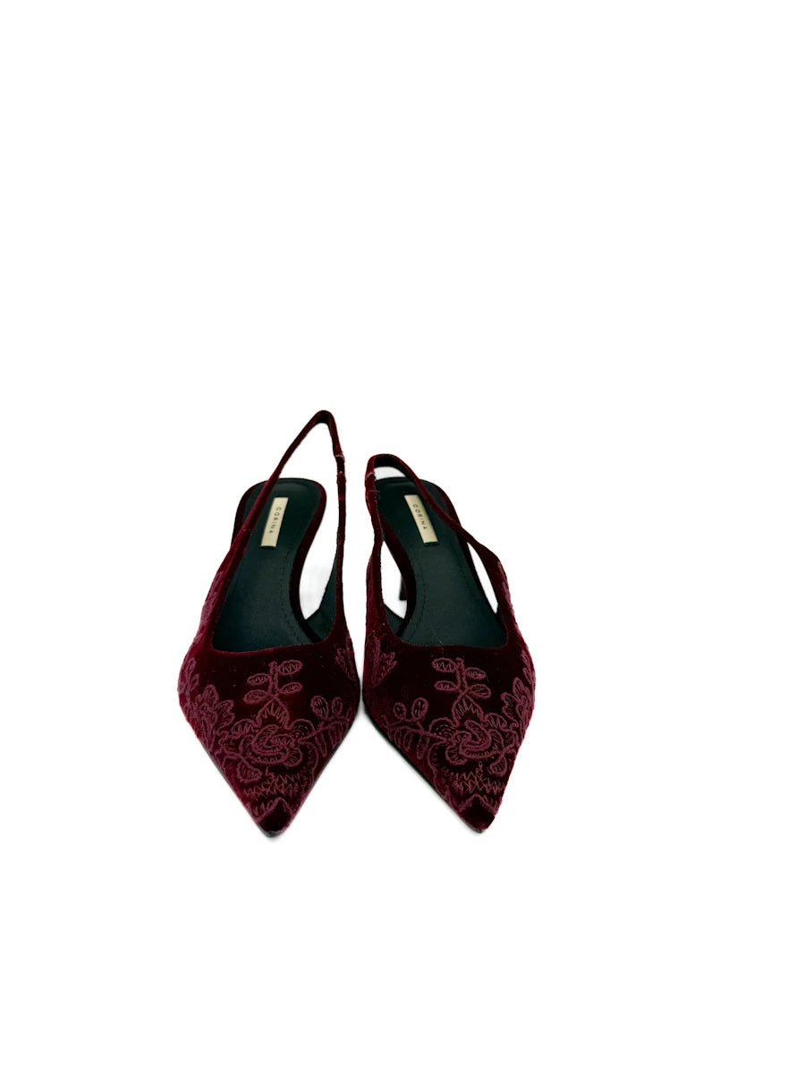 Corina Zapatos Destalonados de Terciopelo Bordado con Tacón Kitten