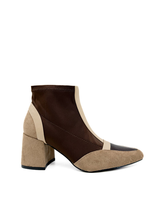Botín de Tobillo con Diseño Mixto en Tonos Marrones y Beige Café