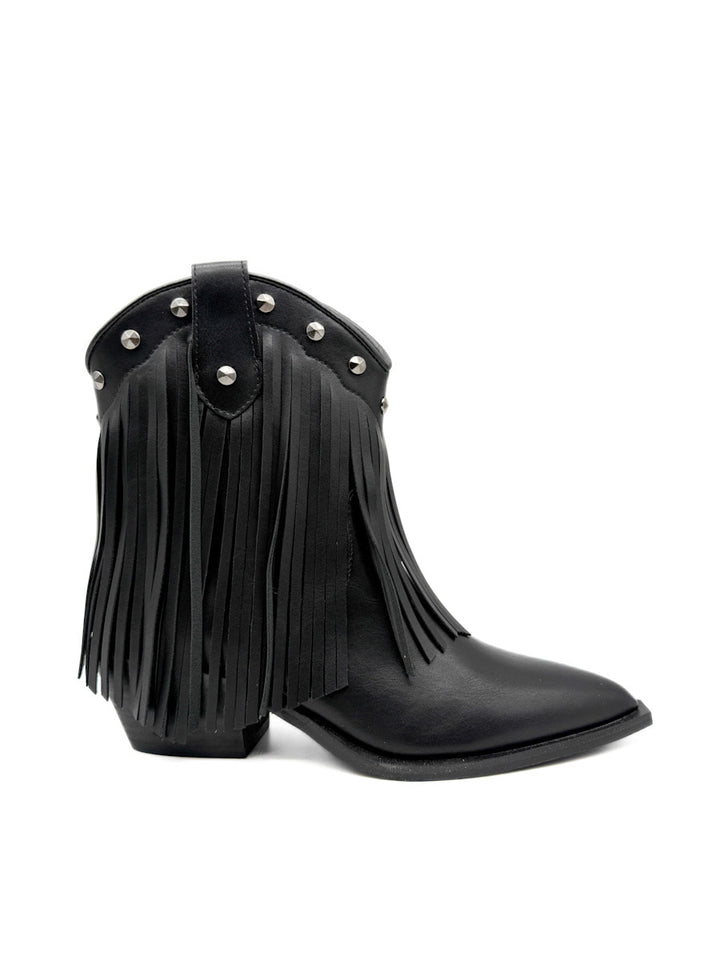 Botines cowboy con Flecos y Detalles Metálicos Corina M5796
