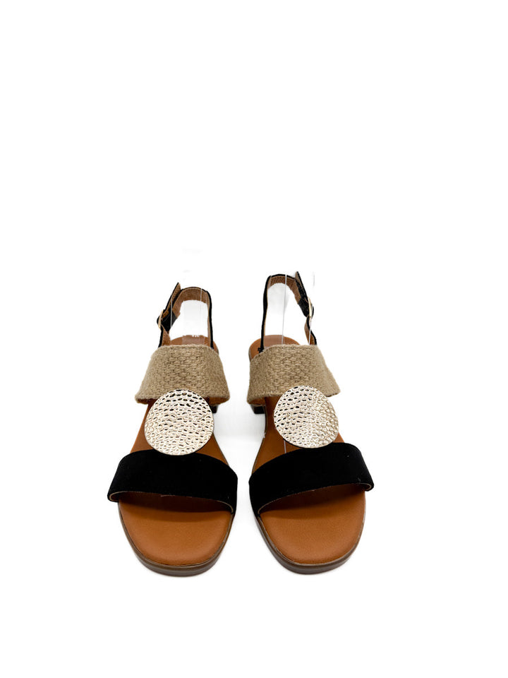 Sandalias de Tacón con Texturas y Detalle Metálico