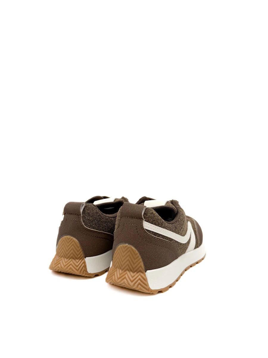 Zapatillas Deportivas Casuales de Mujer Marrones con Detalle Lateral Blanco y Suela Running