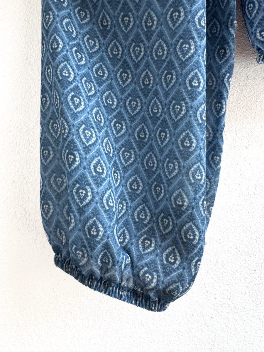 Blusa de Manga Larga con Estampado Geométrico, Disponible en Más Colores y Diseños