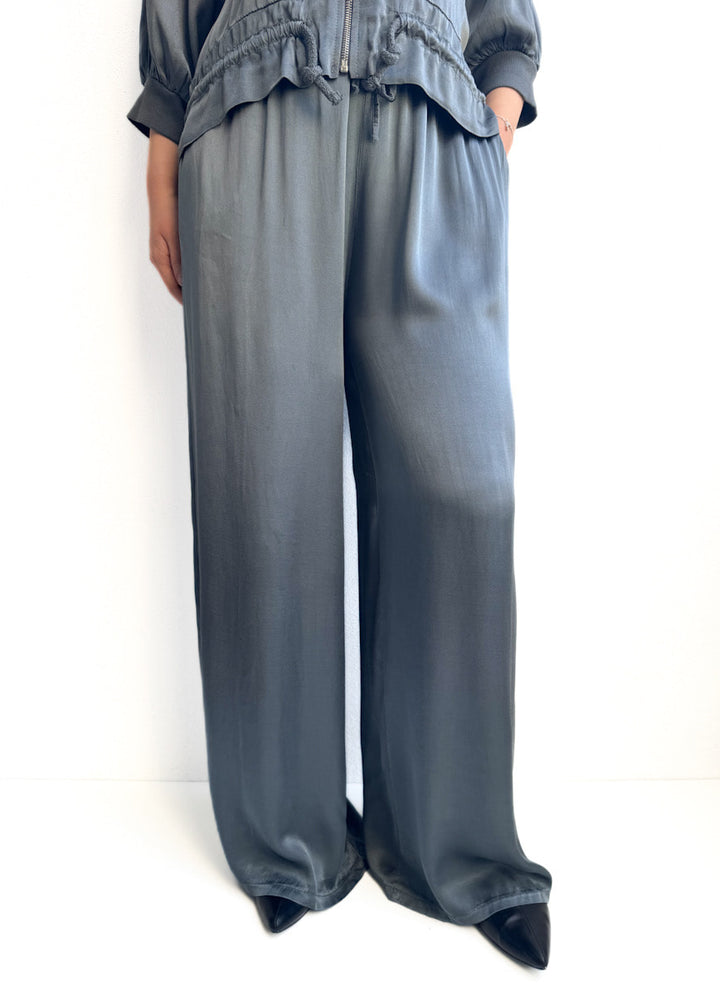 Pantalón recto satinado