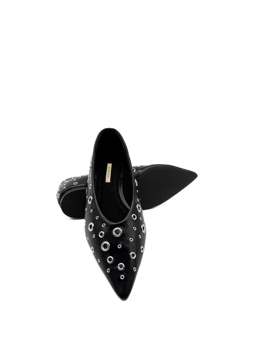 Bailarinas de Punta Afilada Y Ojales Metálicos, Corina M5610