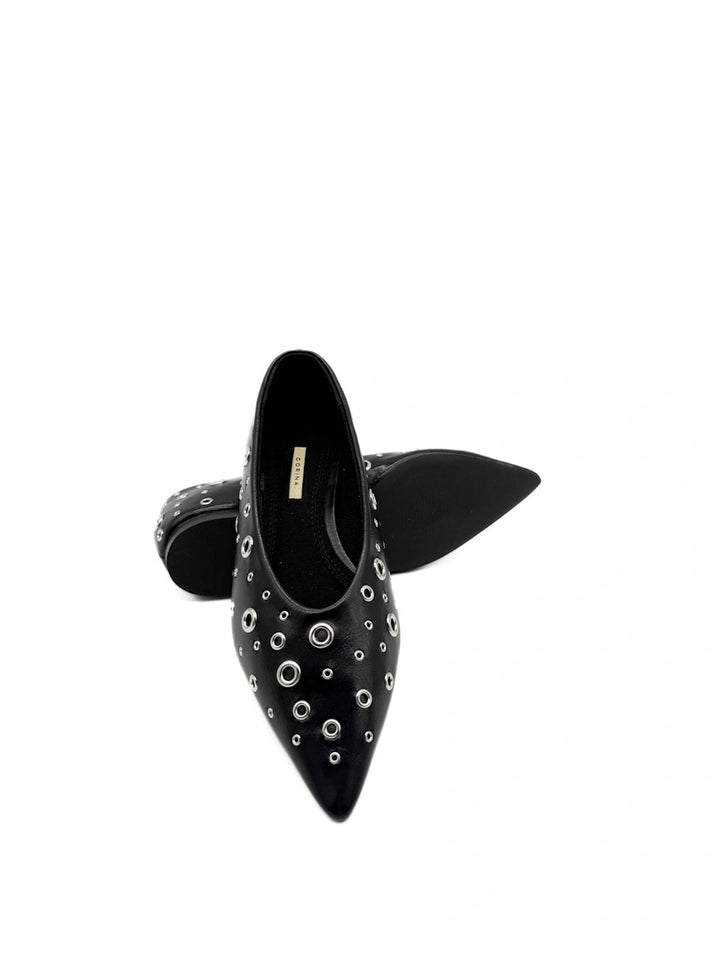 Bailarinas de Punta Afilada Y Ojales Metálicos, Corina M5610