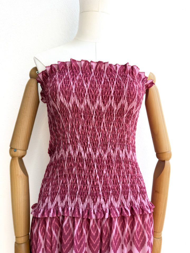 Vestido Floral con Nido de Abeja – Estilo Fresco y Versátil