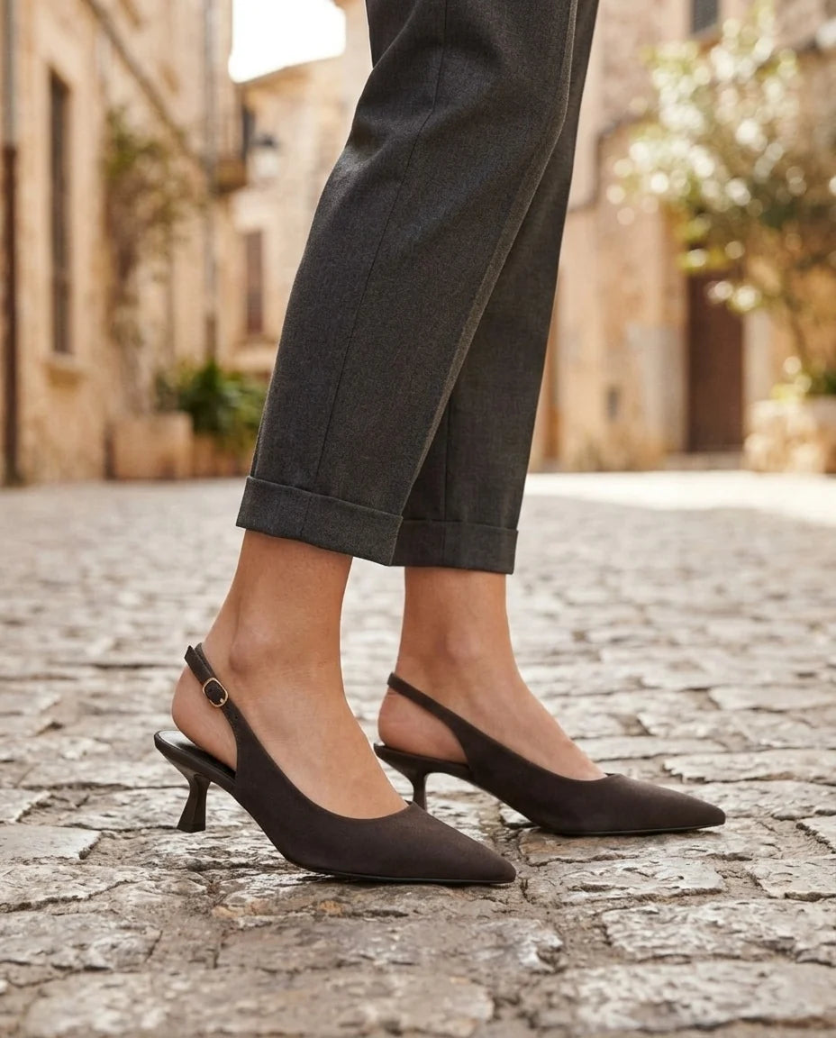 Zapatos Salón Destalonados de Antelina con Tacón Sensato y Puntera Fina